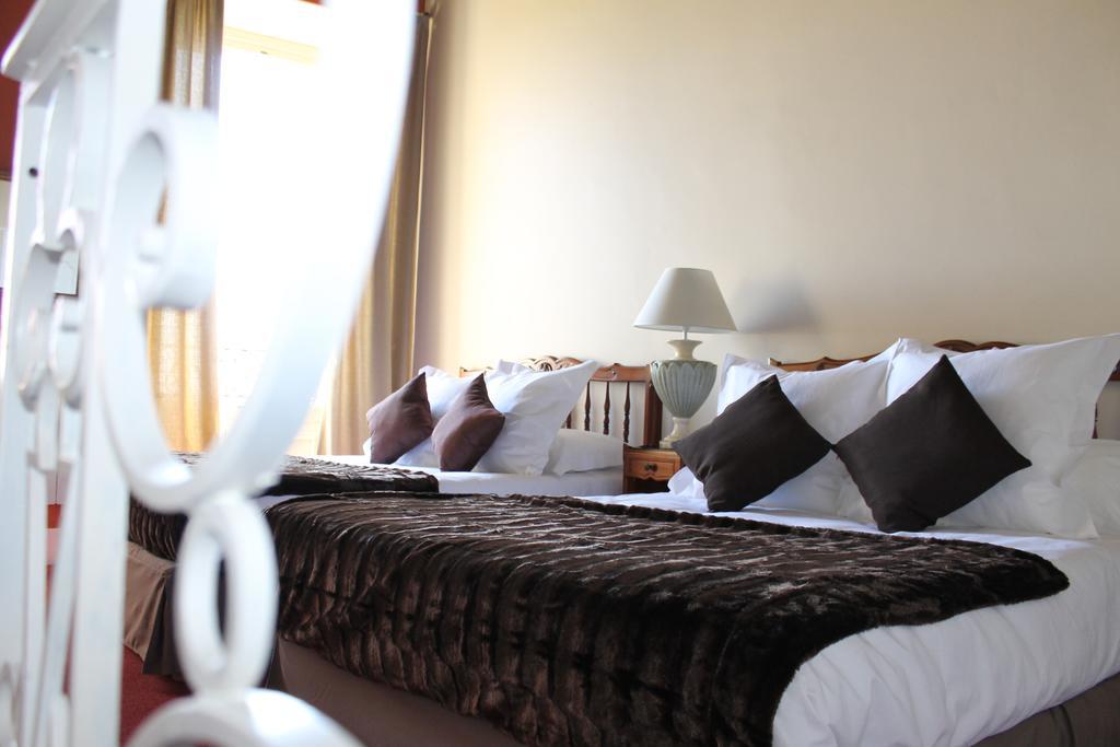 Hotel Raymond VII Cordes-sur-Ciel Rom bilde